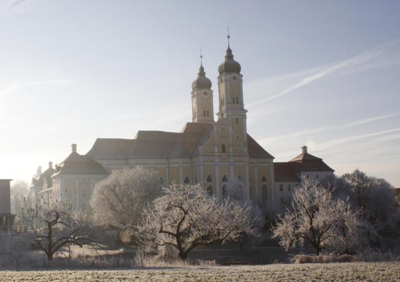 Klostergasthof Roggenburg ภายนอก รูปภาพ